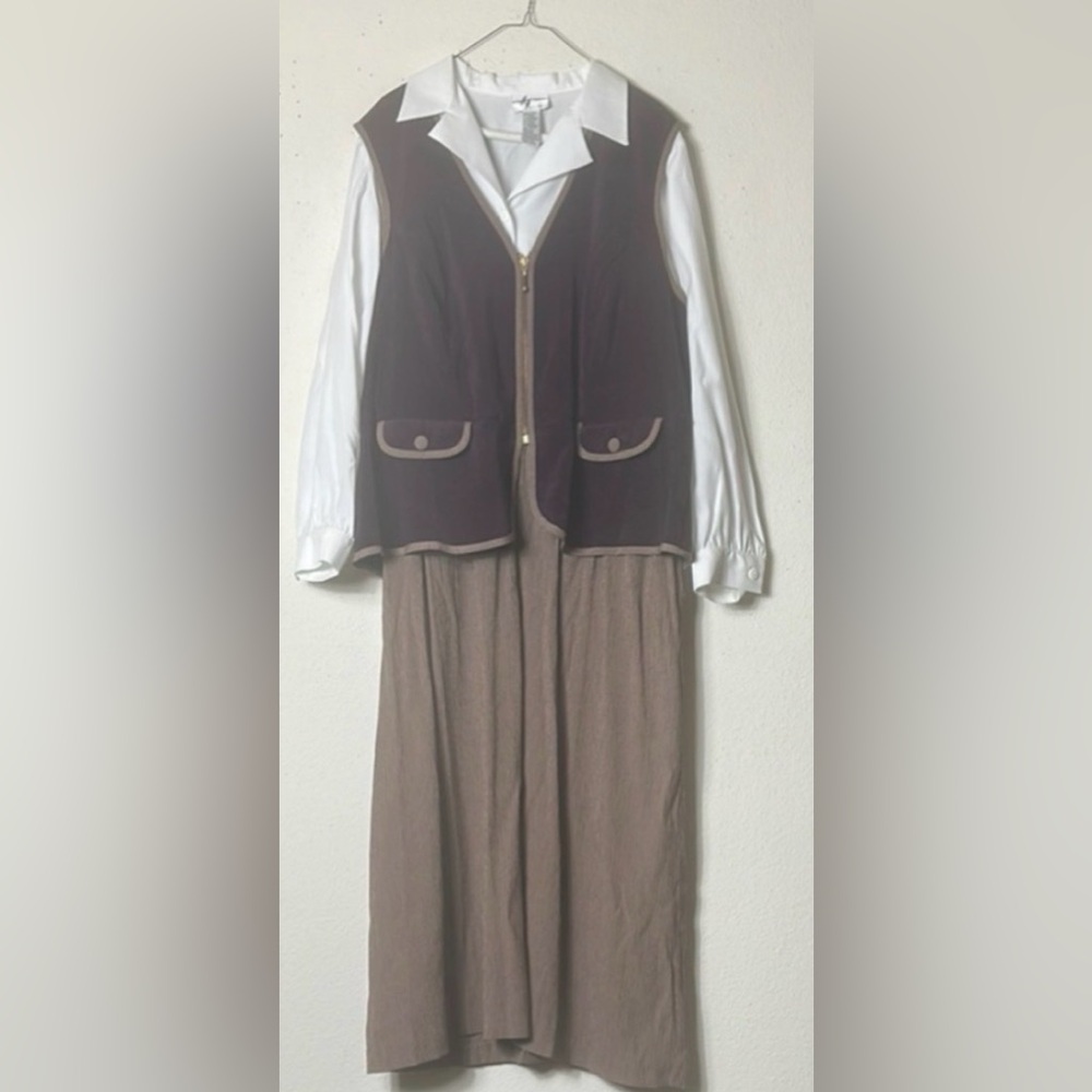 Vintage Alix Taylor dress with velvet vest  Size 18 brown white